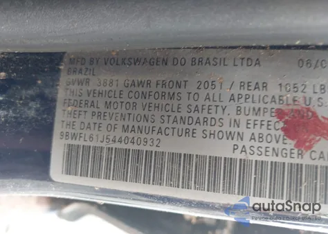 2004 Volkswagen Golf Gl 2.0L z USA, uszkodzony, nr VIN 9BWFL61J544040932